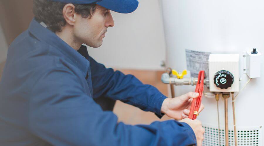 Local annual plumbing maintenance in Farmersville, IL